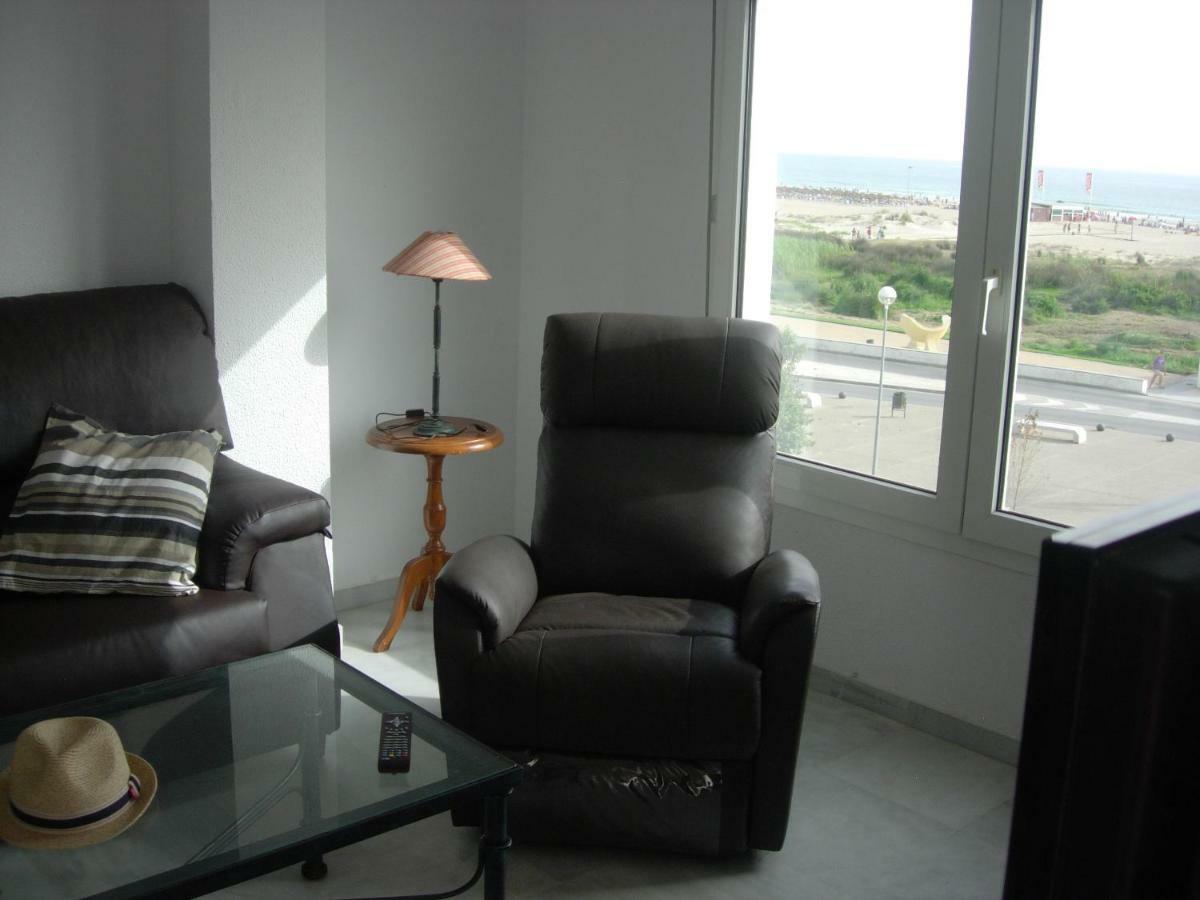קוניל דה לה פרונטרה Apartamento Dos Faros מראה חיצוני תמונה